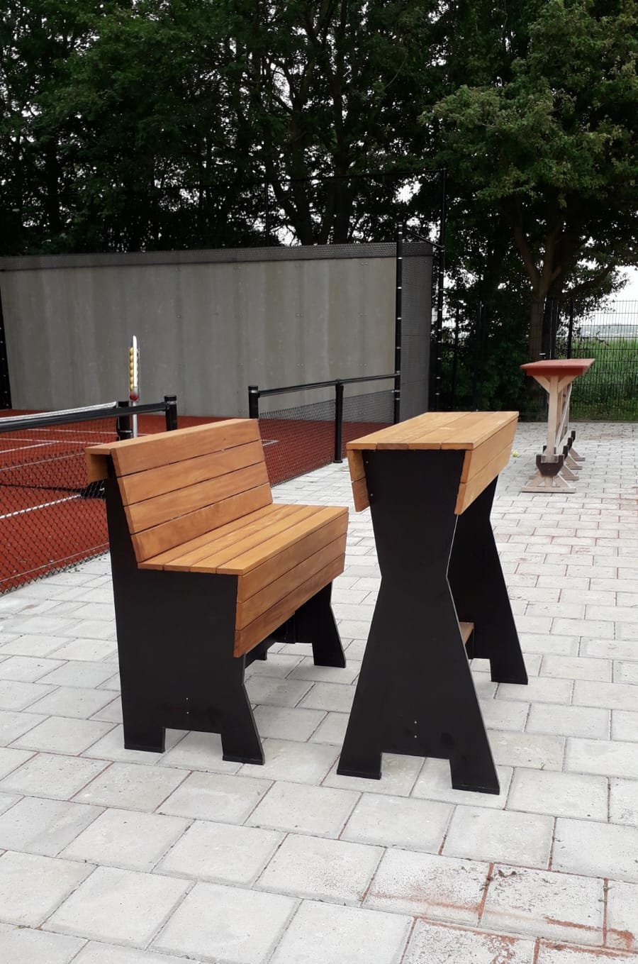 HAARLEMBANK STATAFEL INCLUSIEF HOGE BANK